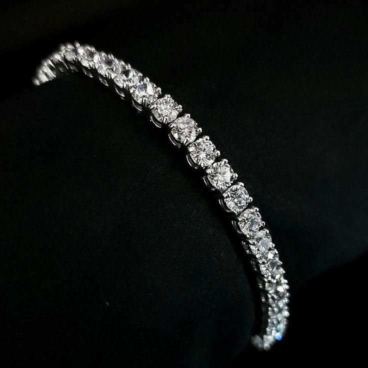 Diamond Tennis Bracelet – Elegant & Timeless Jewellery (Pack of 1)
